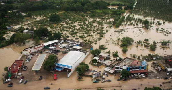 Inundaciones históricas y deslizamientos en México cobran la vida de al menos 41 personas
