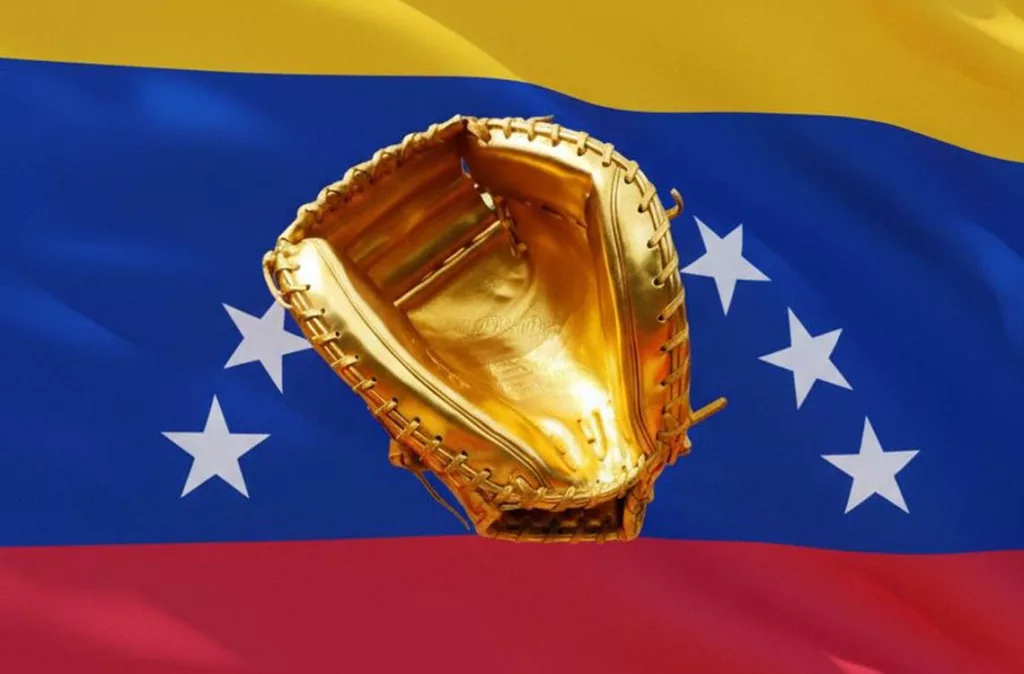 Ocho peloteros venezolanos son finalistas al Guante de Oro 2025