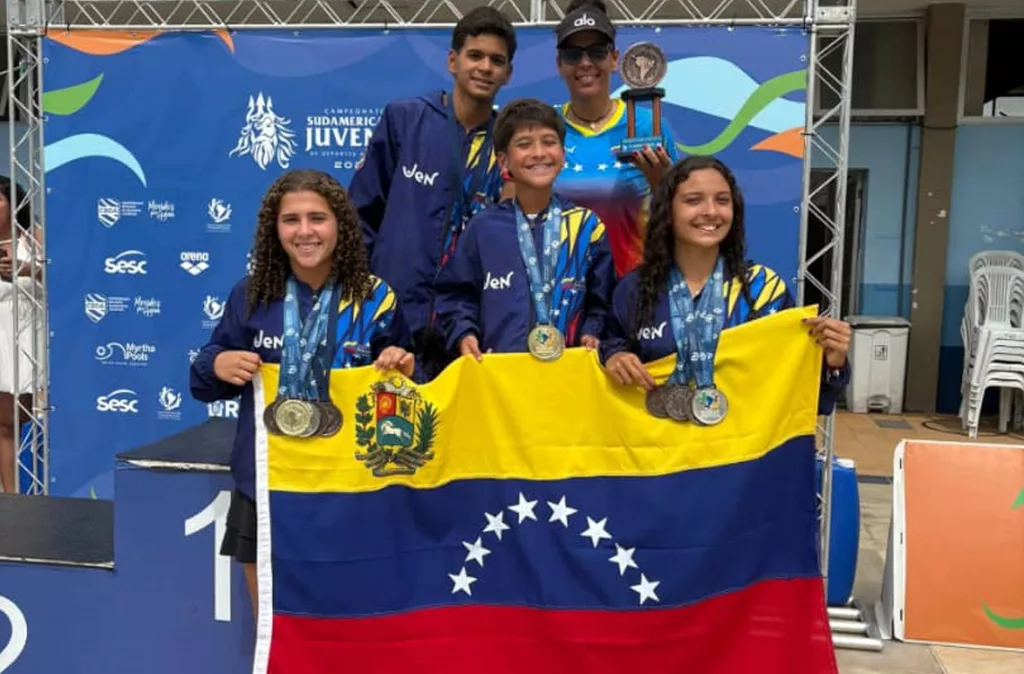 Atletas criollos brillan en Suramericano de clavados con siete medallas