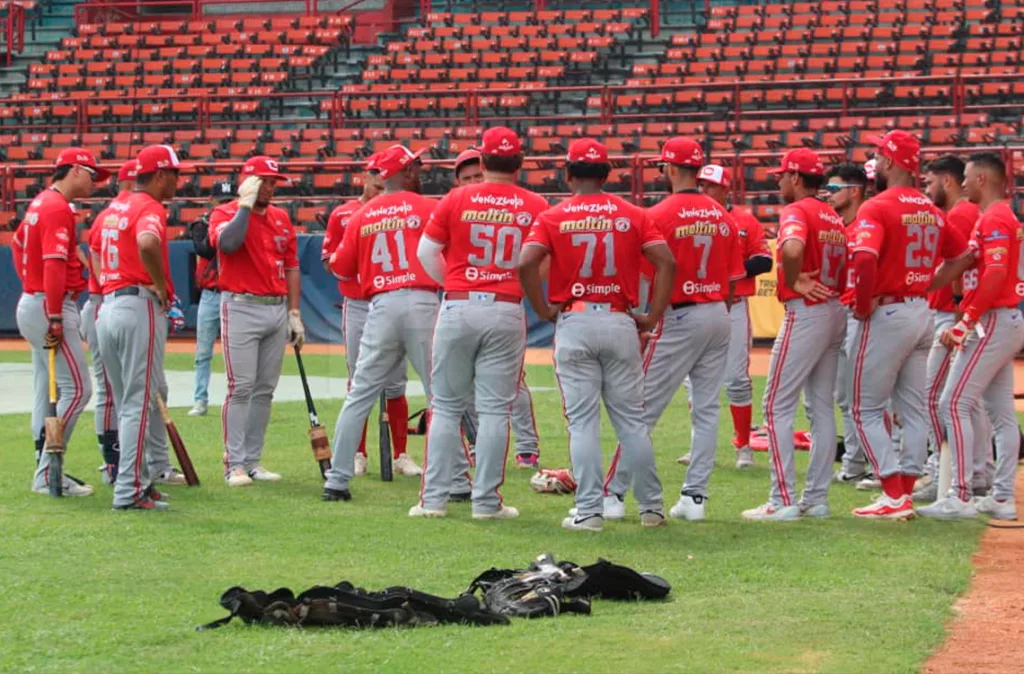 Cardenales afina detalles en cuarto día de entrenamiento