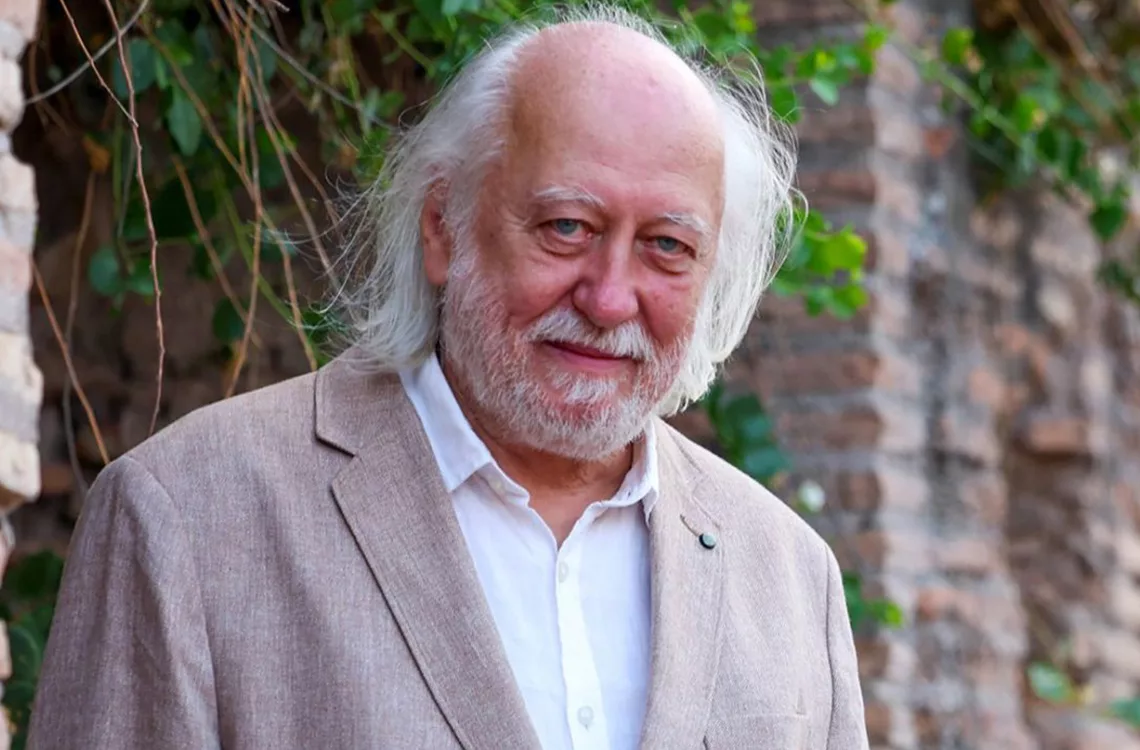 Novelista húngaro László Krasznahorkai conquista Nobel de Literatura