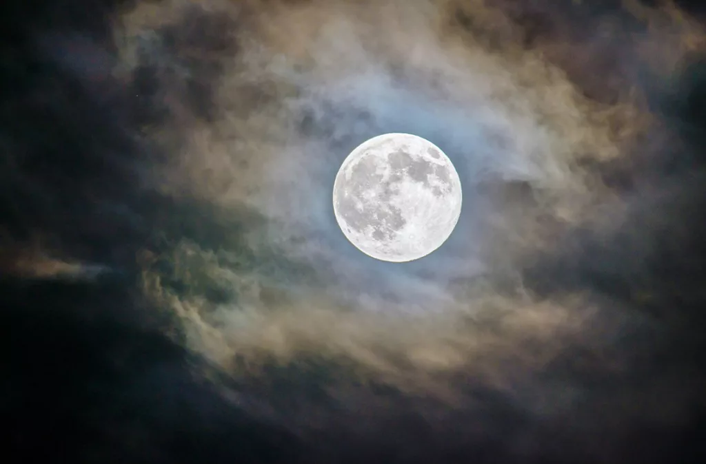 Superluna: el fenómeno astronómico que podrá verse en Venezuela la próxima semana