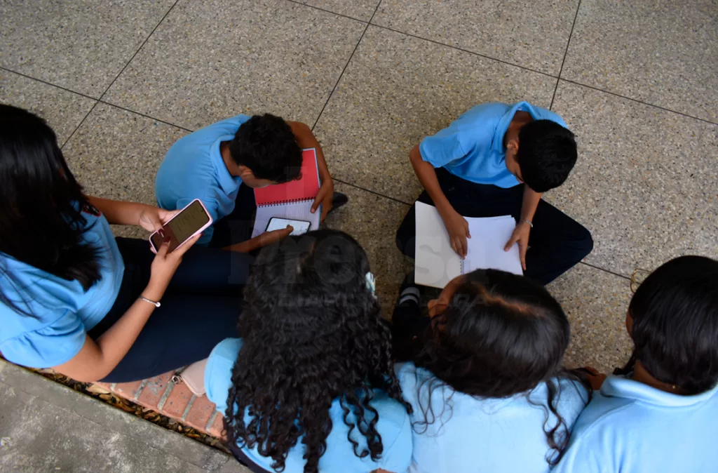 Ministerio de Educación crea comisión para evaluar el estrés generado por tareas escolares