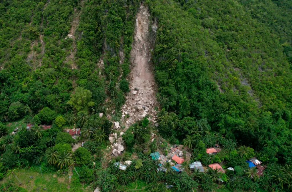 Terremoto en Filipinas dejó al menos 72 fallecidos y 170.000 damnificados