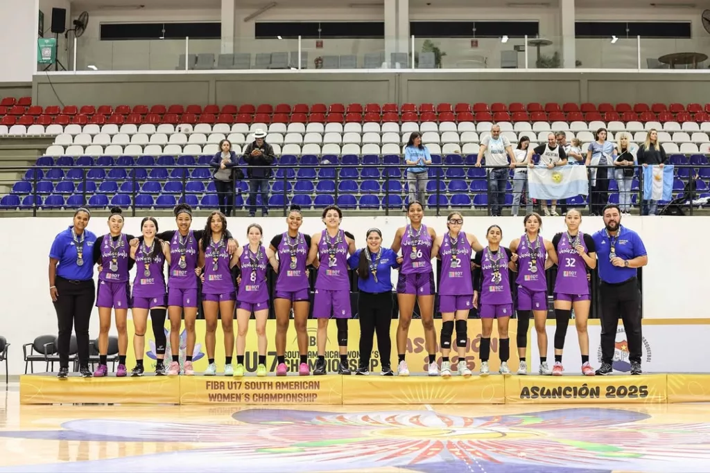 Selección femenina de baloncesto sub-17 rumbo a la Americup 2026