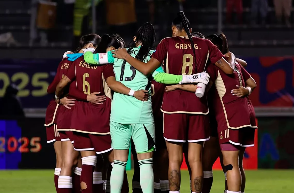 Vinotinto Femenina