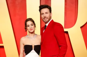 Chris Evans y Alba Baptista dan la bienvenida a su primera hija