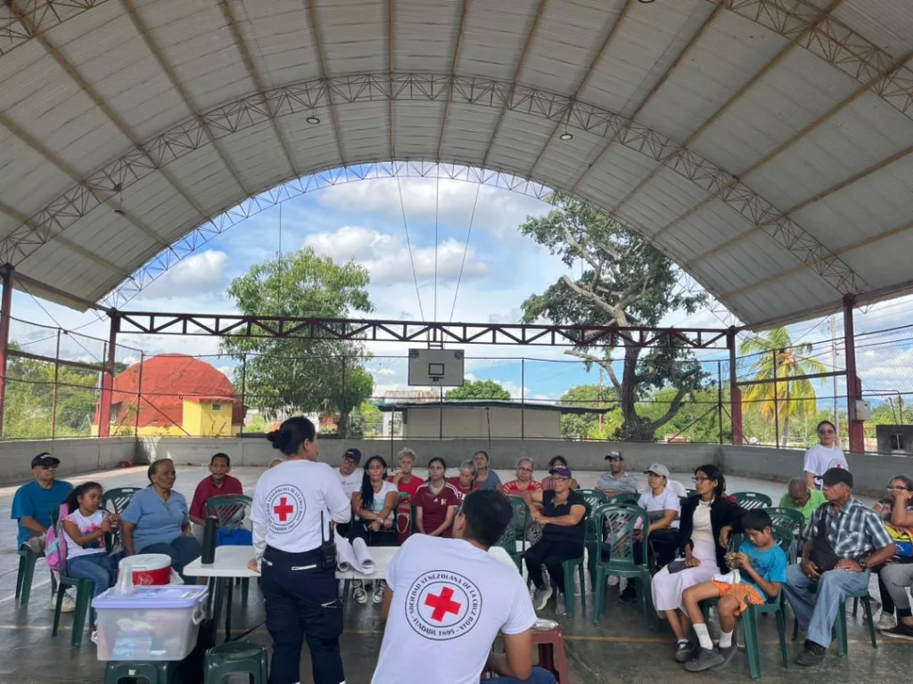 Cruz Roja capacita en sistema de alerta temprana