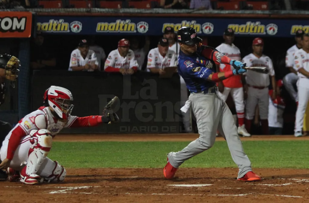 Con jonrón de Jeferson Quero Cardenales se impone ante Tigres 6 a 4