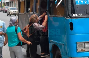 Transportistas evalúan un nuevo incremento en el pasaje urbano