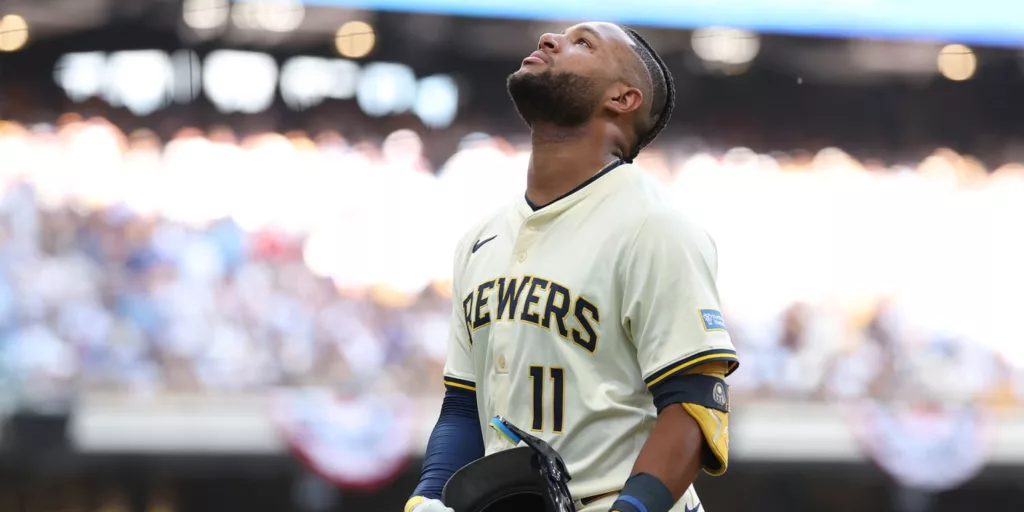 Chourio y Contreras impulsan a Milwaukee en la Serie de Divisional