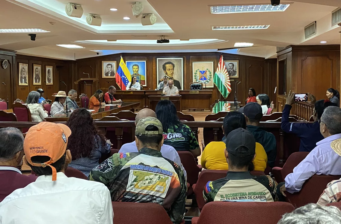 CLEL discute proyecto de protección ambiental para los bosques CLEL discute proyecto de protección ambiental para los bosques