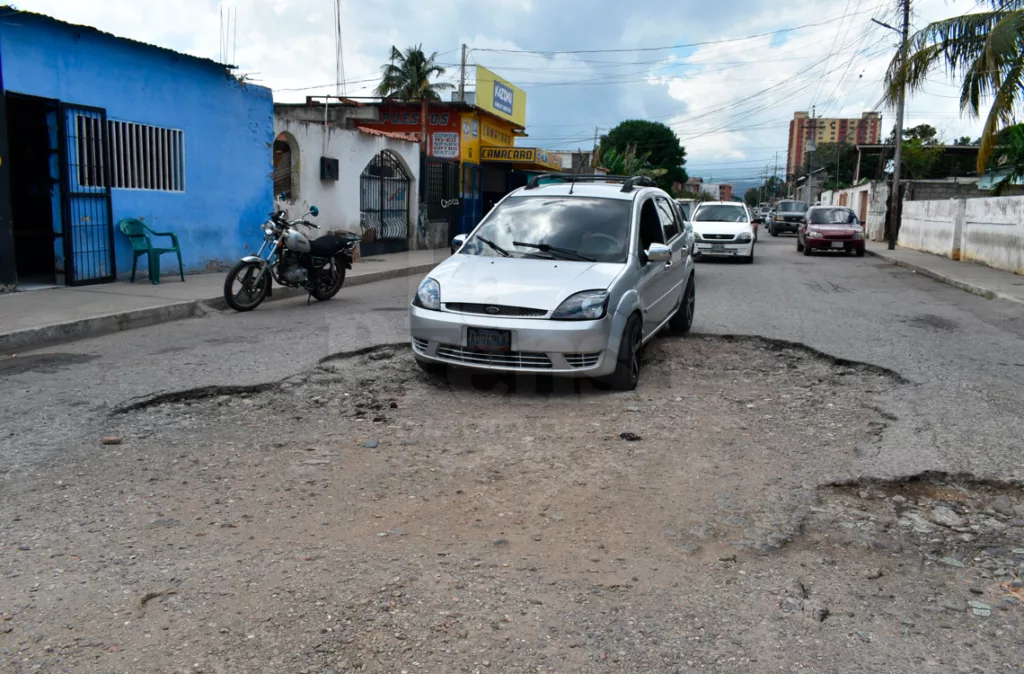 En el sector Andrés Bello y la calle 40 urge asfaltado