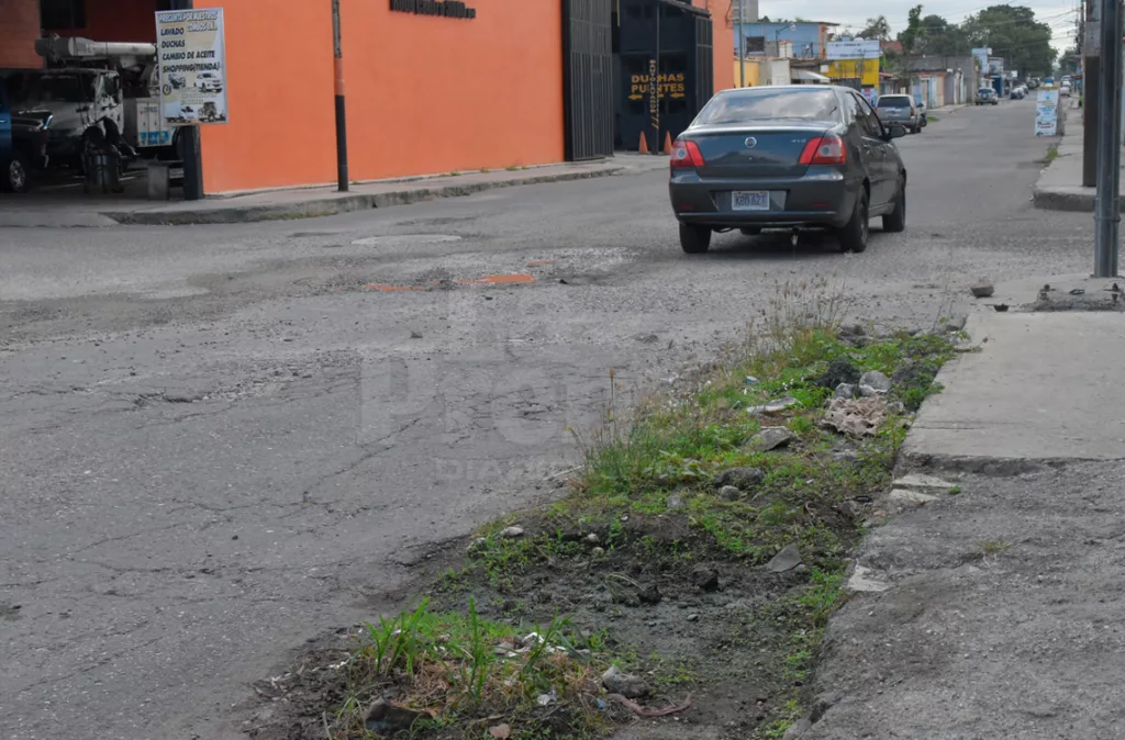En el sector Andrés Bello y la calle 40 urge asfaltado