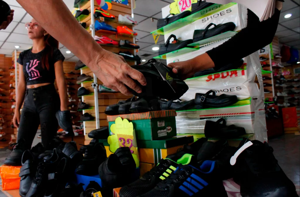 Cámara Venezolana del Calzado señala que la industria se contrajo en un 15%