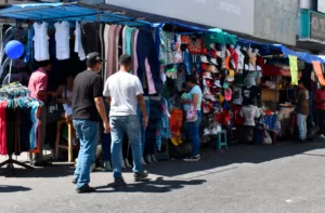 Cámara del vestido registra leve mejoría en venta de ropa en el país