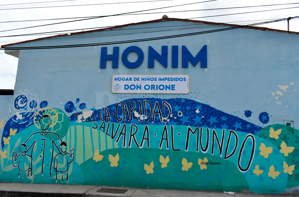 El Honim apela a la caridad de los larenses para atender a los niños impedidos