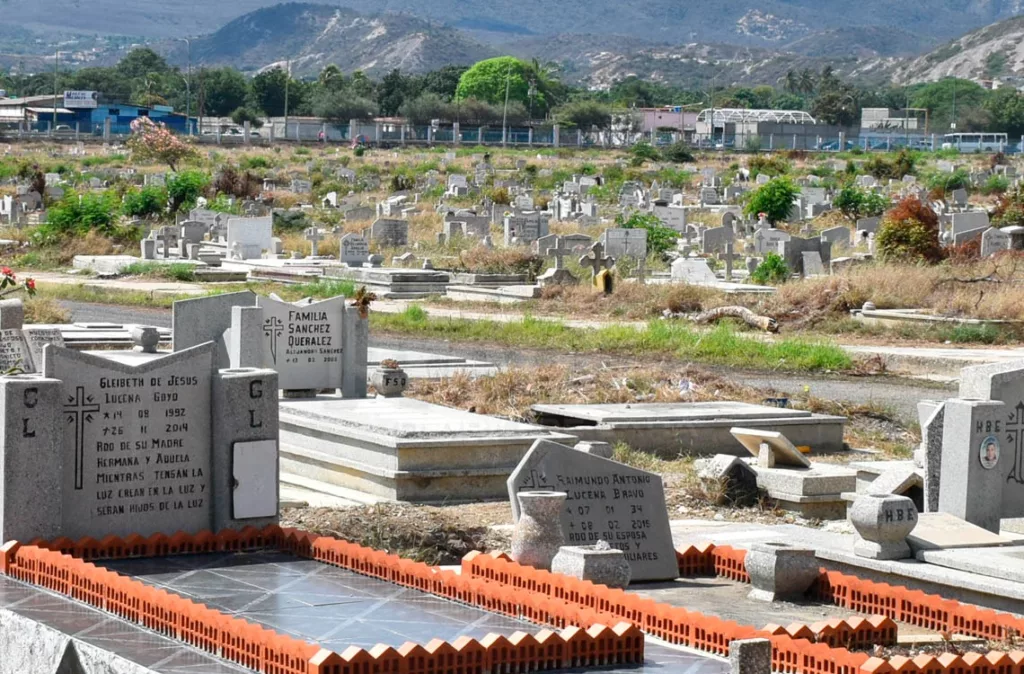 Día de los Fieles Difuntos: cementerios esperan recibir a 15 mil visitantes