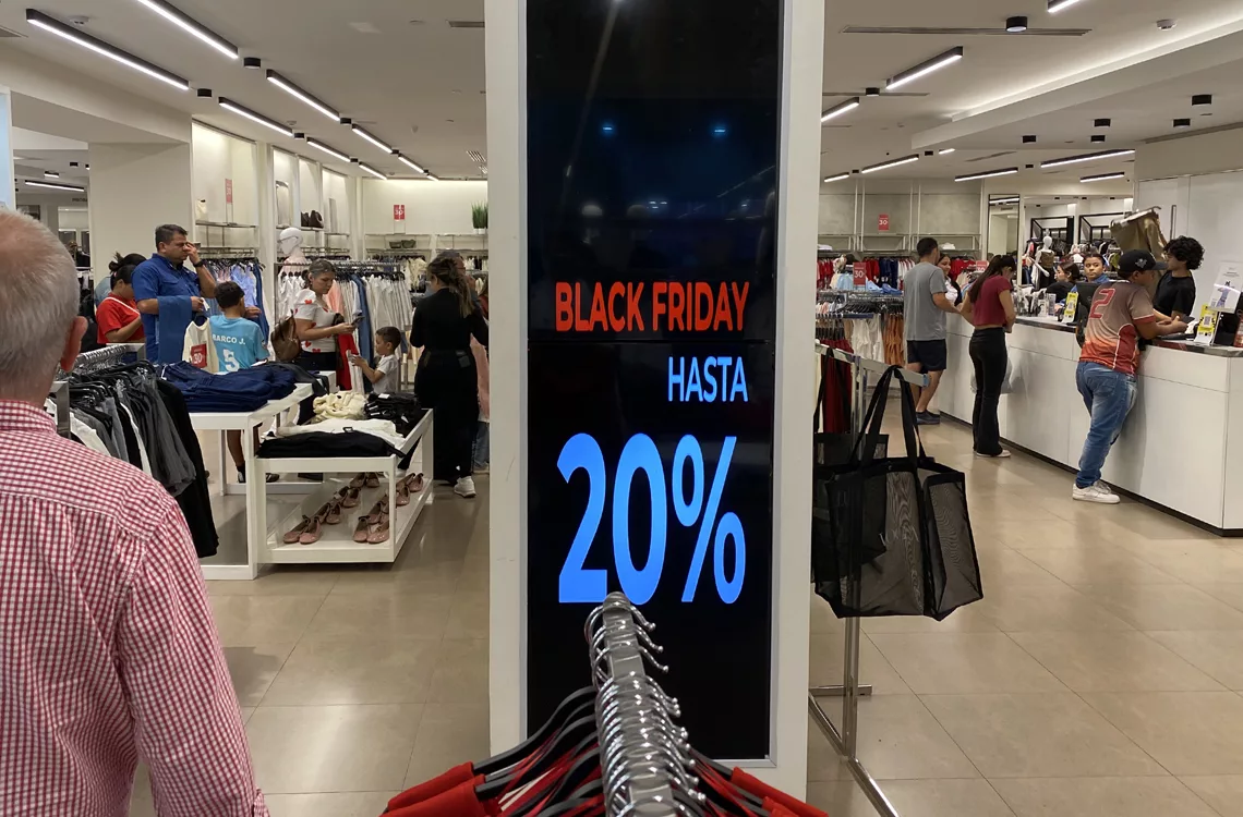 Cámaras y centros comerciales exigen ofertas reales a comerciantes en Black Friday