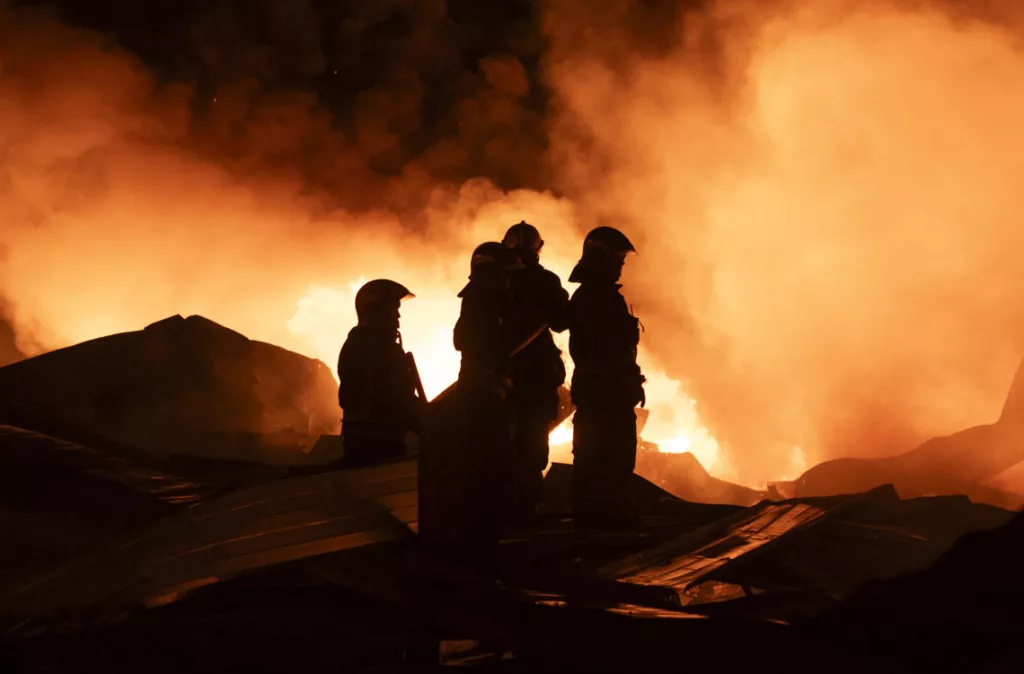 Explosión masiva en Zona Industrial de Argentina deja 15 heridos