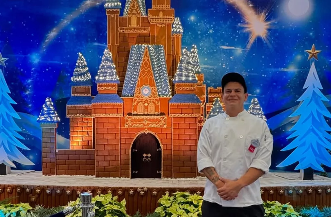 Erick Lapi, el pastelero larense que endulza la Navidad de Disney World con sabor venezolano Erick Lapi, el pastelero larense que endulza la Navidad de Disney World con sabor venezolano