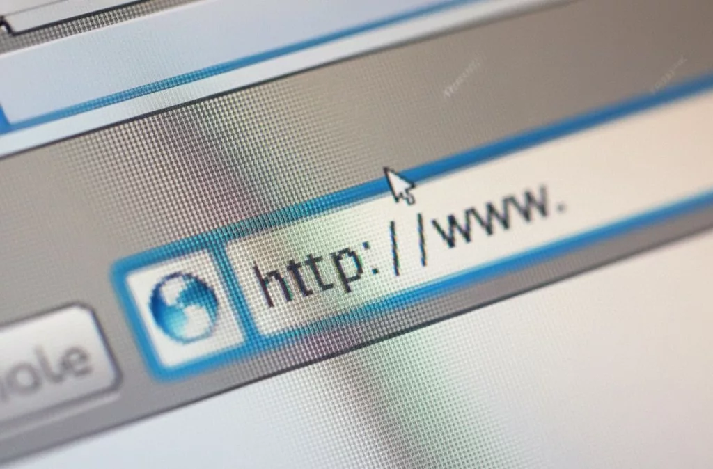 Delincuentes cibernéticos “pescan” a sus víctimas con anuncios en internet