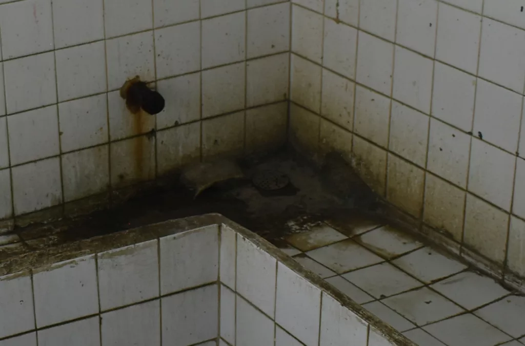 Liceo de Tamaca sumido en múltiples problemas de servicios