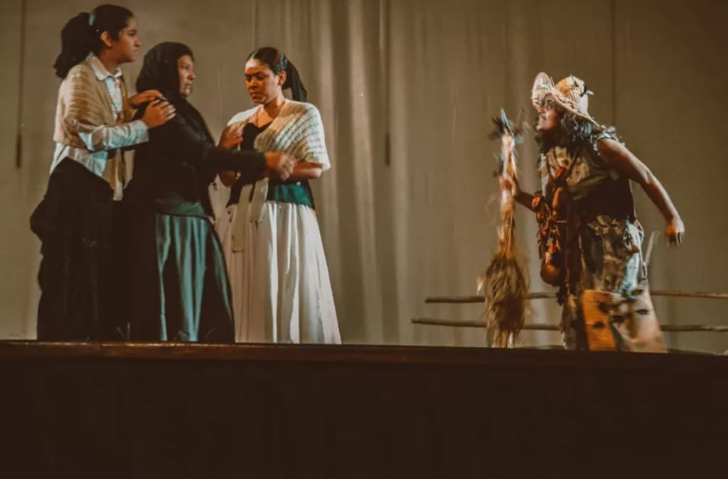 Artistas utilizan el teatro para sensibilizar a nuevas generaciones