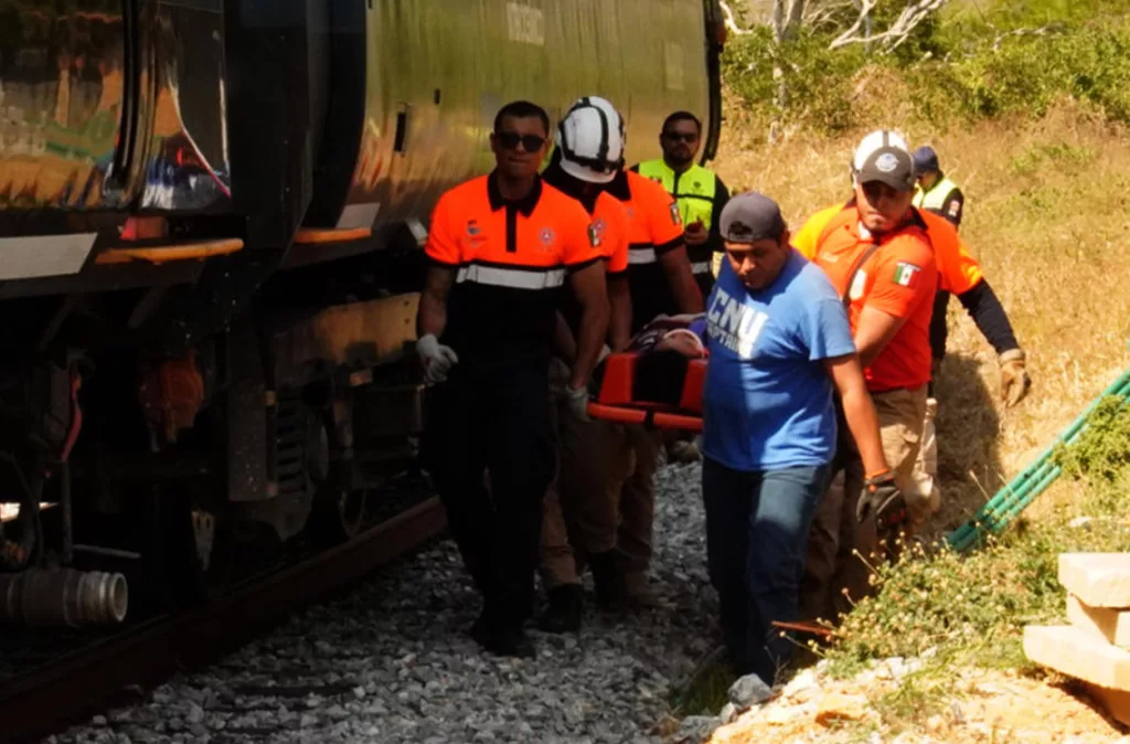 Descarrilamiento de Tren Interoceánico deja un saldo de 13 fallecidos y 98 heridos en México