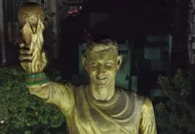 Visita de Messi en India causa estragos tras la inauguración de una estatua de 21 metros