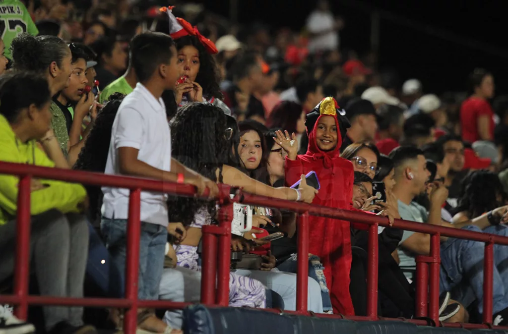 Fanaticada llena el nido: Asistencia al Antonio Herrera Gutiérrez aumenta 24,82%