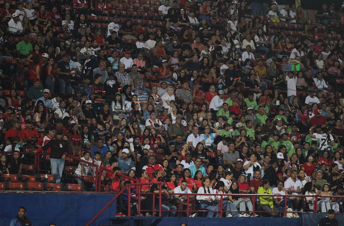 Fanaticada llena el nido: Asistencia al Antonio Herrera Gutiérrez aumenta 24,82% Fanaticada llena el nido: Asistencia al Antonio Herrera Gutiérrez aumenta 24,82%