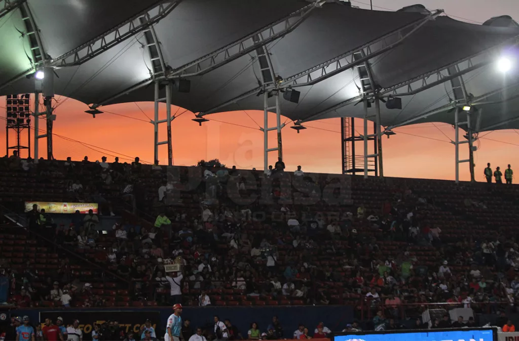 Fanaticada llena el nido: Asistencia al Antonio Herrera Gutiérrez aumenta 24,82%