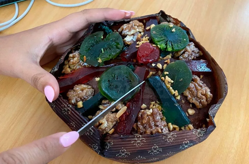 Médicos advierten de los riesgos de los excesos de fin de año en el consumo de calorías