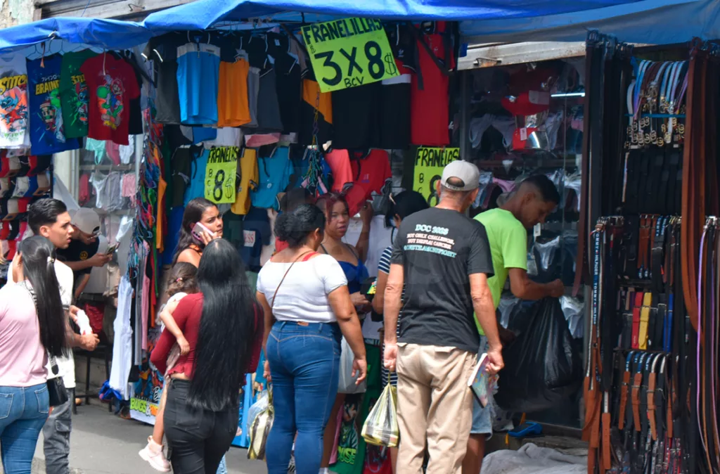 Expertos señalan importancia del control de gastos para minimizar estrés en navidad
