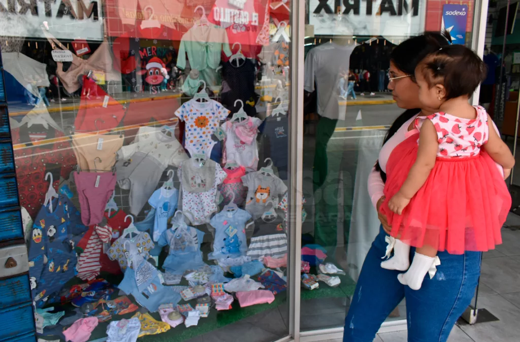 Expertos señalan importancia del control de gastos para minimizar estrés en navidad