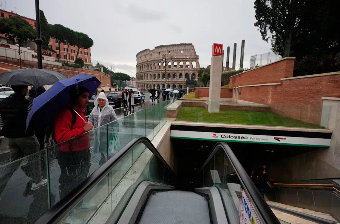 Roma apertura estaciones de metro 
