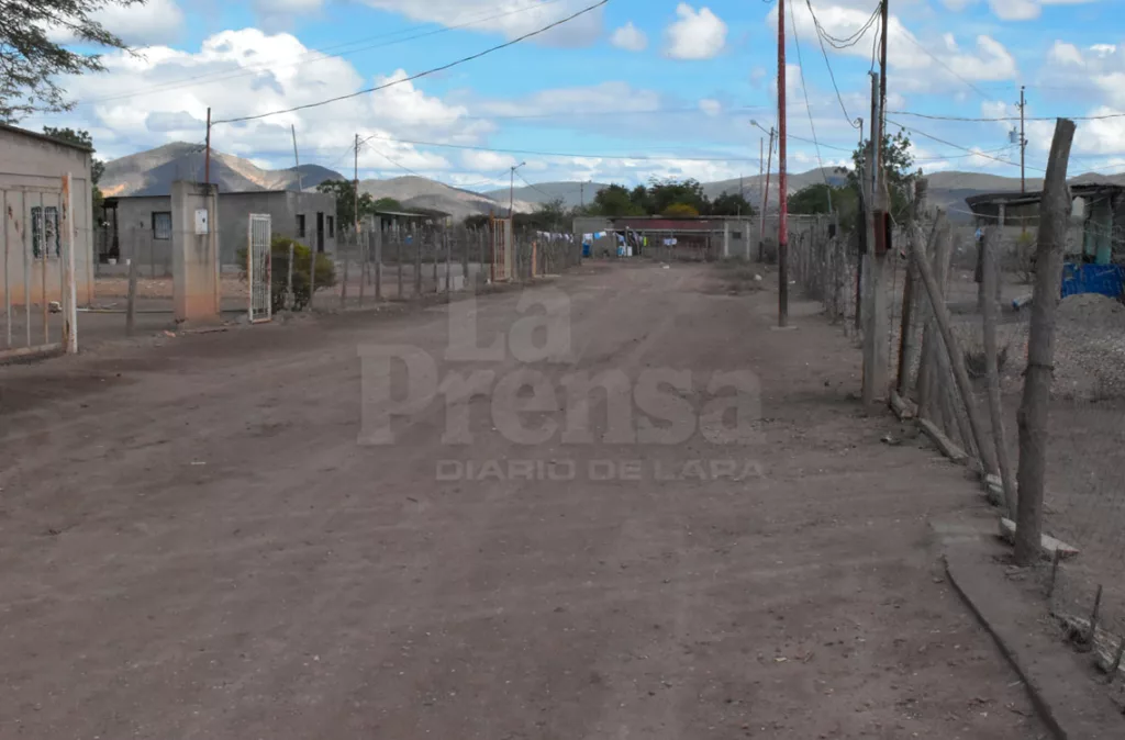 Sector Valles del Sol de Pavia recibe agua turbia y con mal olor 