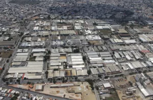 Empresas destinan hasta el 70% de su liquidez al pago de tributos