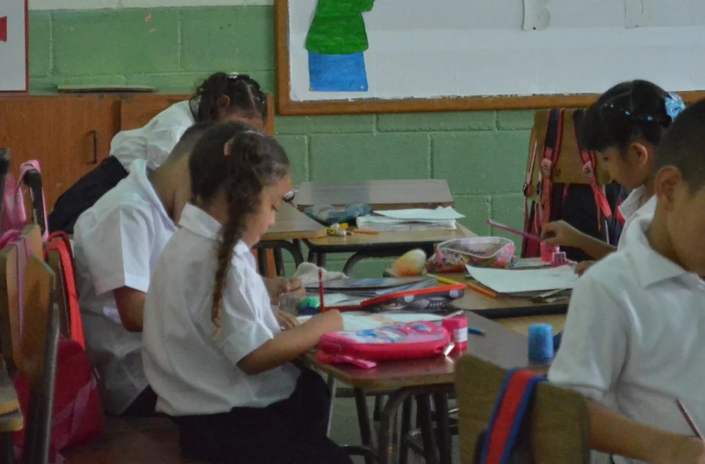 Ministro sobre la regularización de tareas