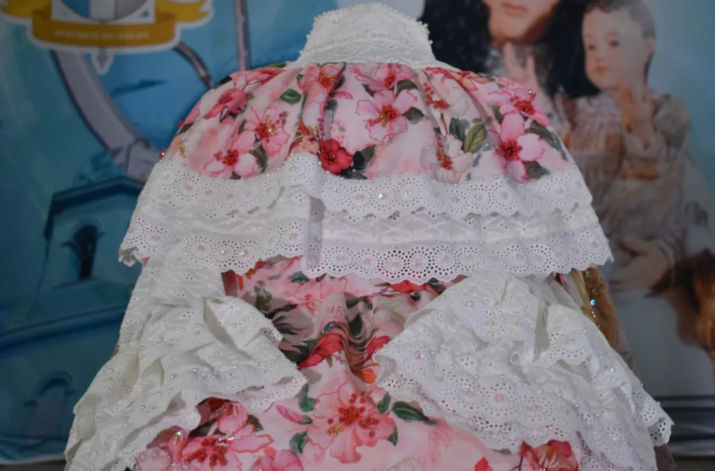 Traje de la Divina Pastora inspirado en la historia y las tradiciones de El Tocuyo