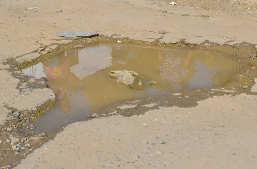 Calles cercanas al túnel presentan tres botes