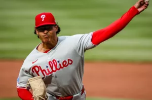 Jesús Luzardo pacta con los Filis por 11 millones de dólares para 2026