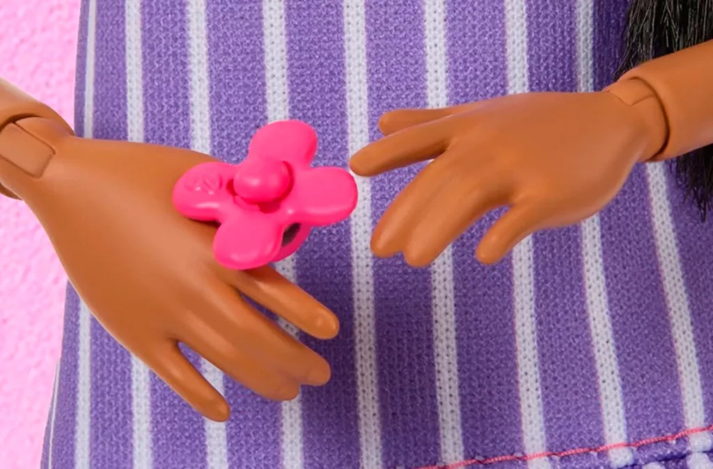 El lanzamiento de la primera Barbie autista amplía la línea inclusiva de Mattel