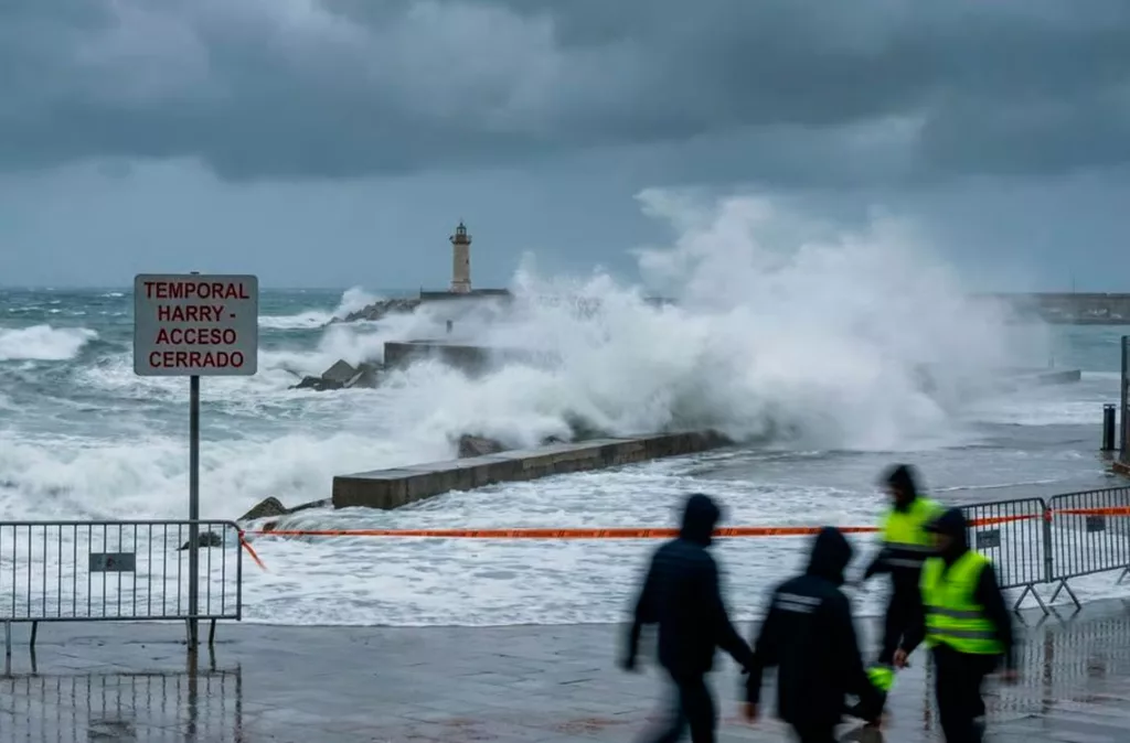 El ciclón Harry pone en máxima alerta al sur de Italia por lluvias récord en Sicilia y Cerdeña