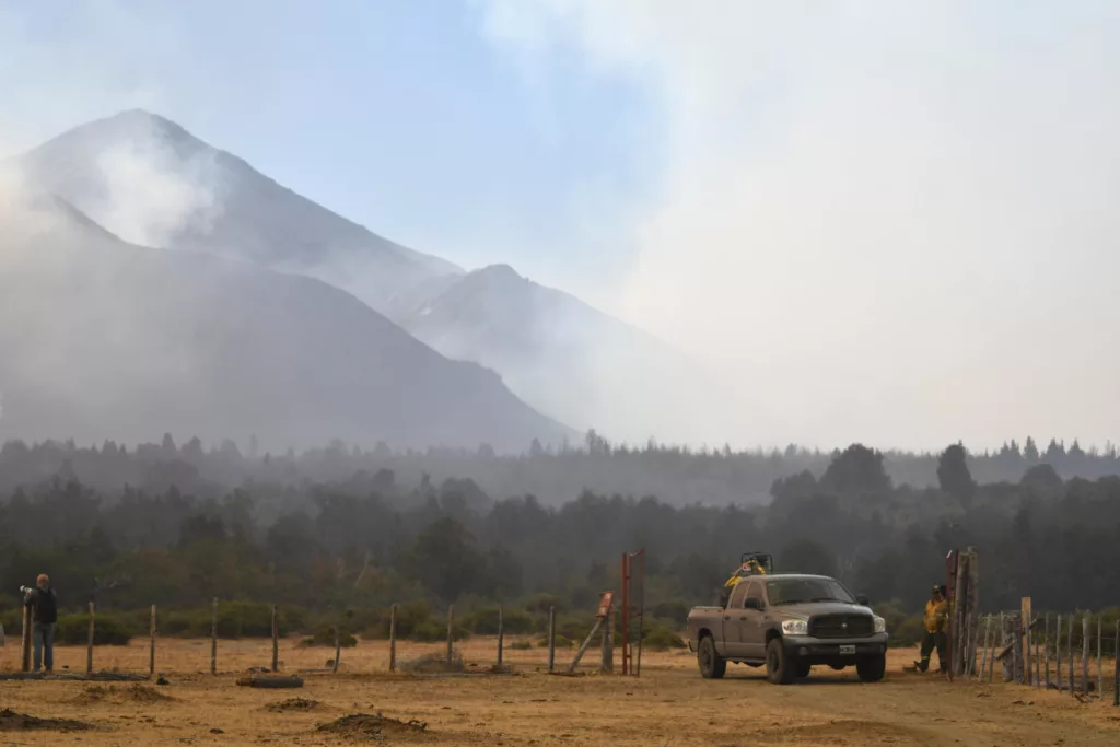 Argentina enfrenta una emergencia forestal sin precedentes por incendios en la Patagonia