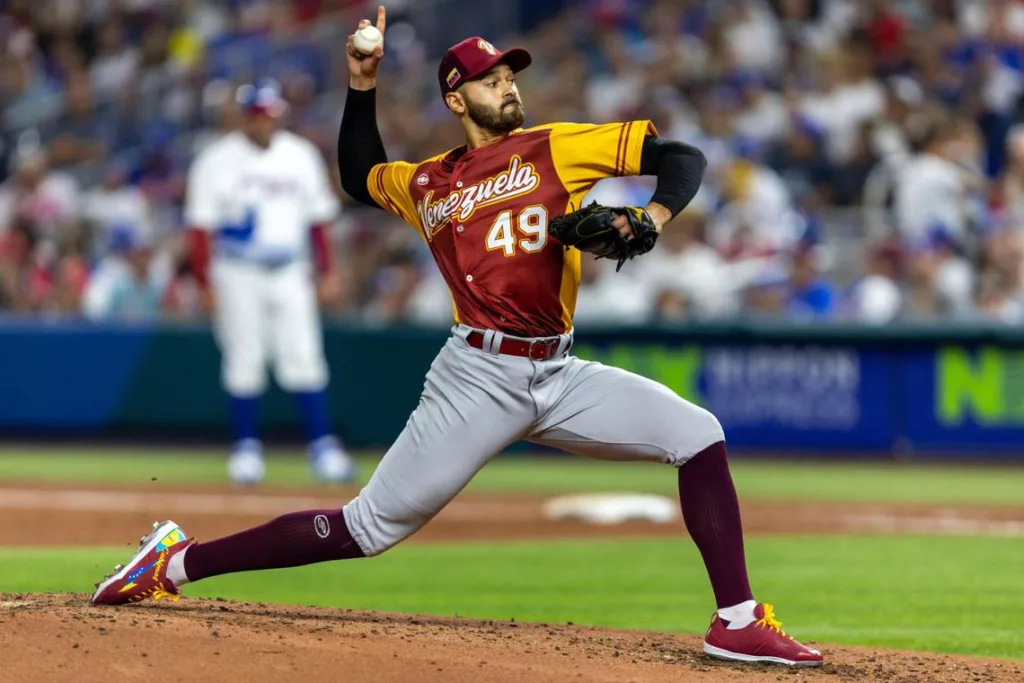 Venezuela con tres bajas para el Clásico Mundial de Béisbol: Alvarado, Mosqueda y López
