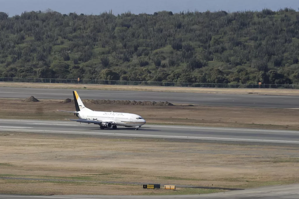 Apertura del espacio aéreo mantiene expectante al sector turismo