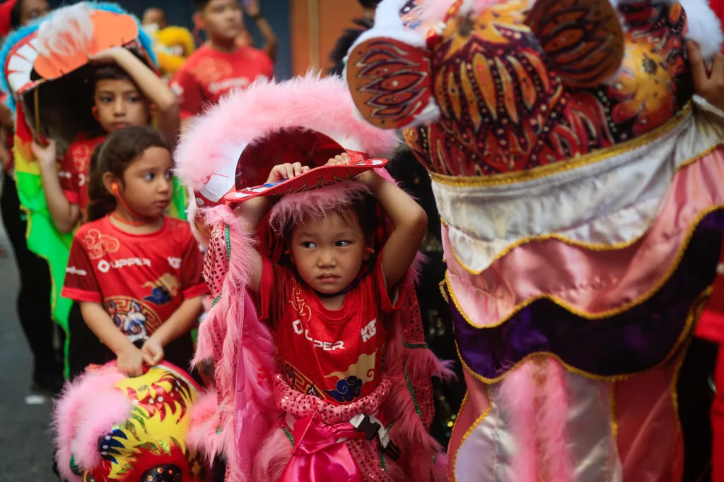 Inicia el Año del Caballo: China y su diáspora global celebran el Año Nuevo Lunar entre tradición y modernidad