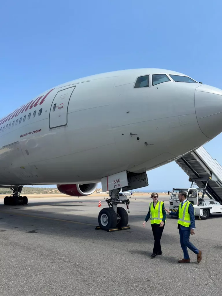 Venezuela recibe cargamento de seis toneladas de medicinas provenientes de EE. UU.